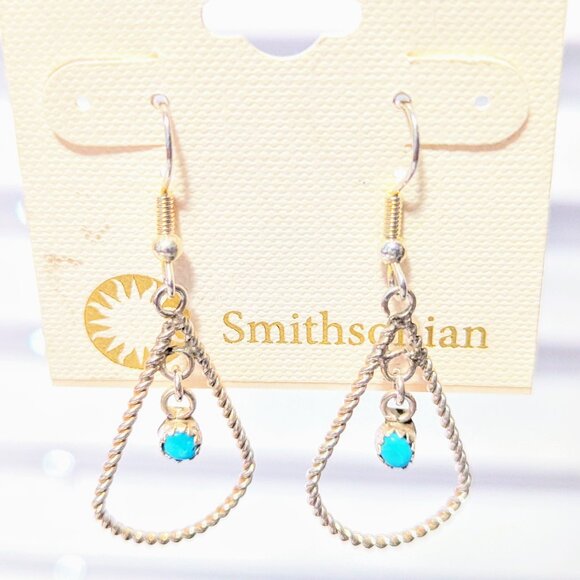 Silver and Turquois Drop Earrings from The Smithsonian, great for any event! - Picture 1 of 3